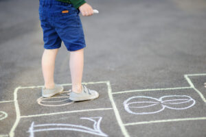 Zabawy podwórkowe dla dzieci