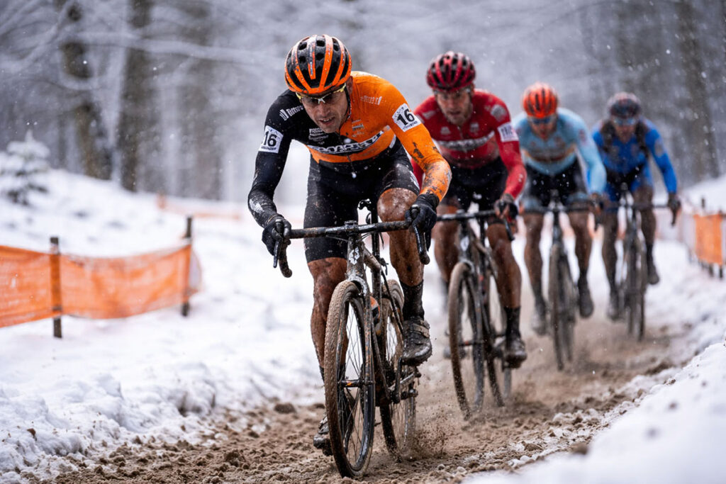 kolarstwo przełajowe KK Tarnovia